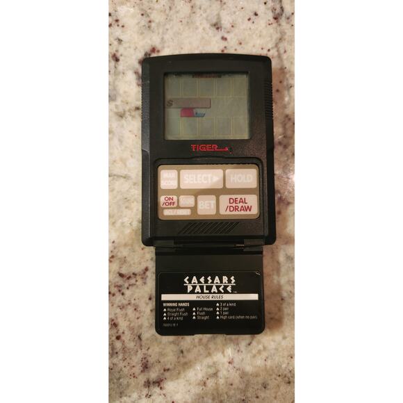 Tiger Electronics Tiger toys Cesar's Palace Pooker handheld game with batteries - Picture 4 of 14